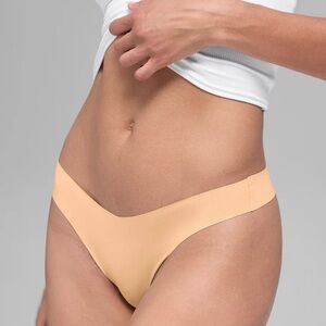 Alo Airbrush Invisible Thong
